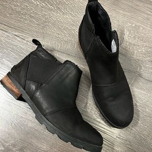 Sorel Emilie Chelsea Boot - Women’s 10